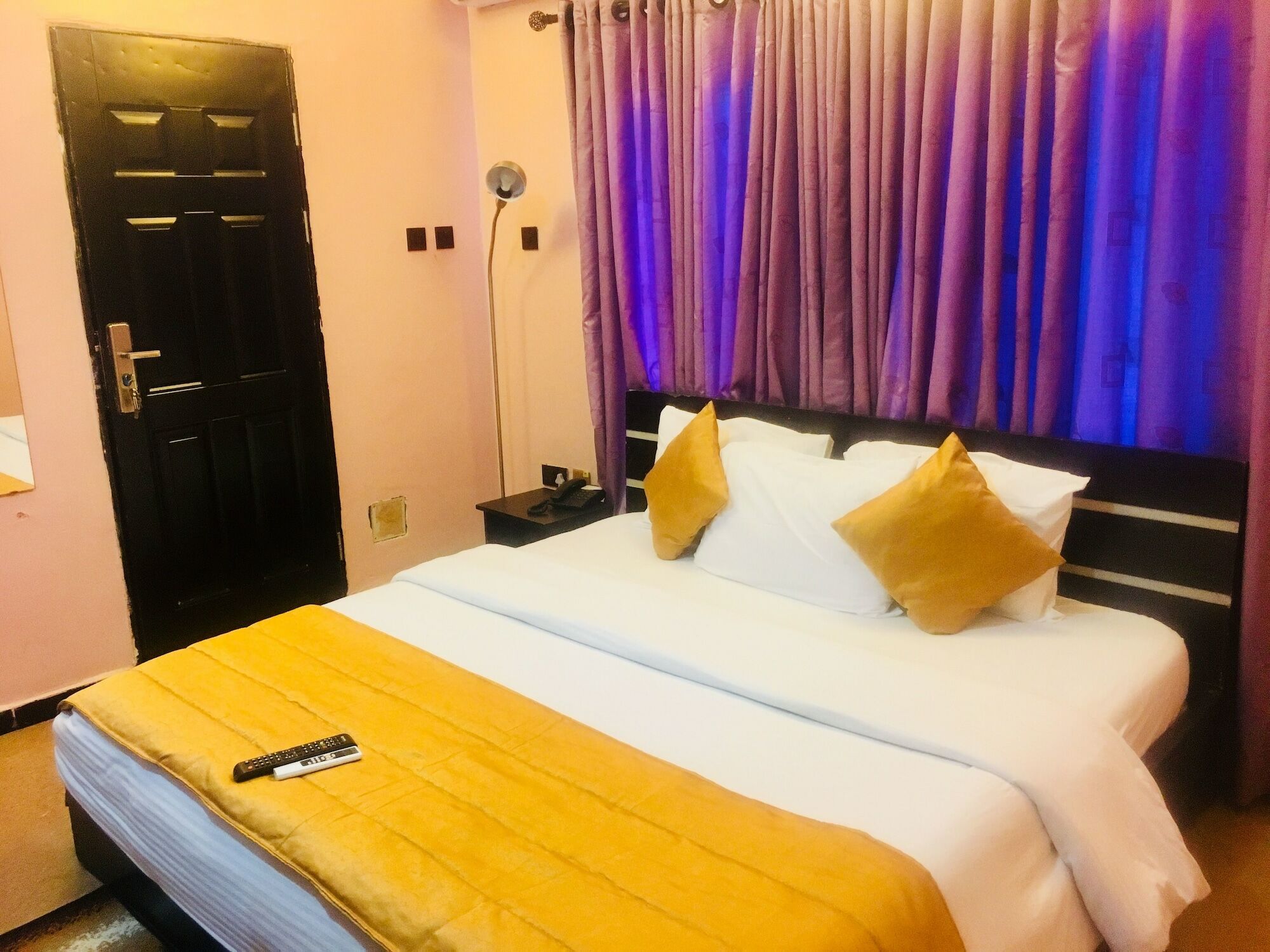 Esporta Suites Lekki Лагос Экстерьер фото